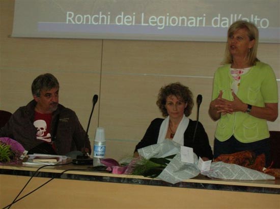 13-  Un momento della presentazione